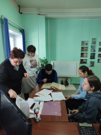 Информационная встреча и экскурсия в архивном отделе для профильного отряда МБОУ СШ № 6 п. Лососина